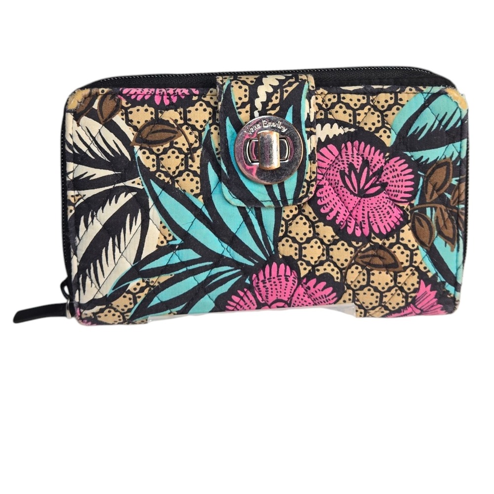 Vera Bradley Turn Lock Wallet Floral Quilted Zip Around‎ Clutch Flaws